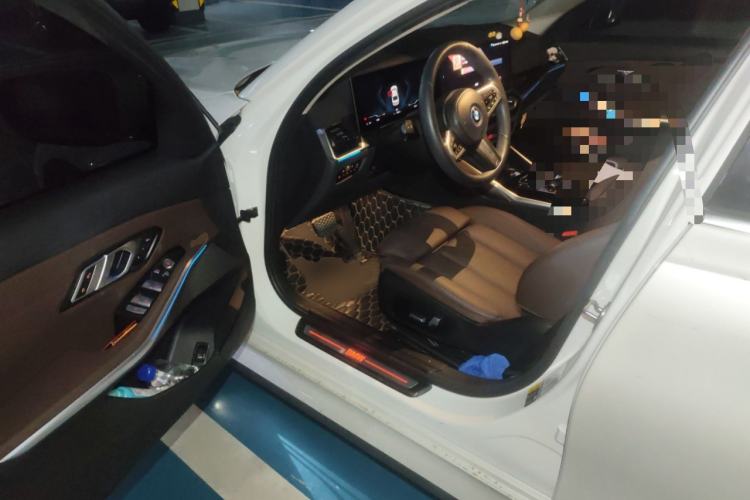 Used BMW i3 2023 eDrive 40 L Midnight Edition
