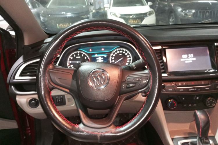 Used Buick GT 2015 15N Automatic Elite Version Steering Wheel