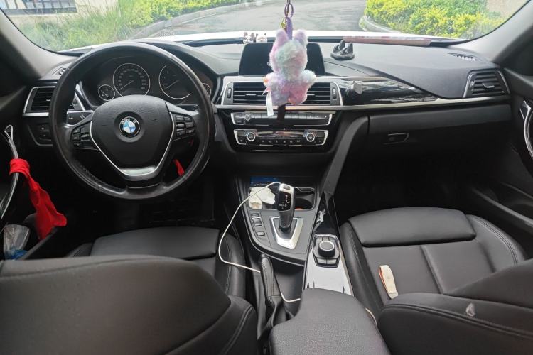 Used BMW 3 Series 2018 320Li Fashion Model Center Console