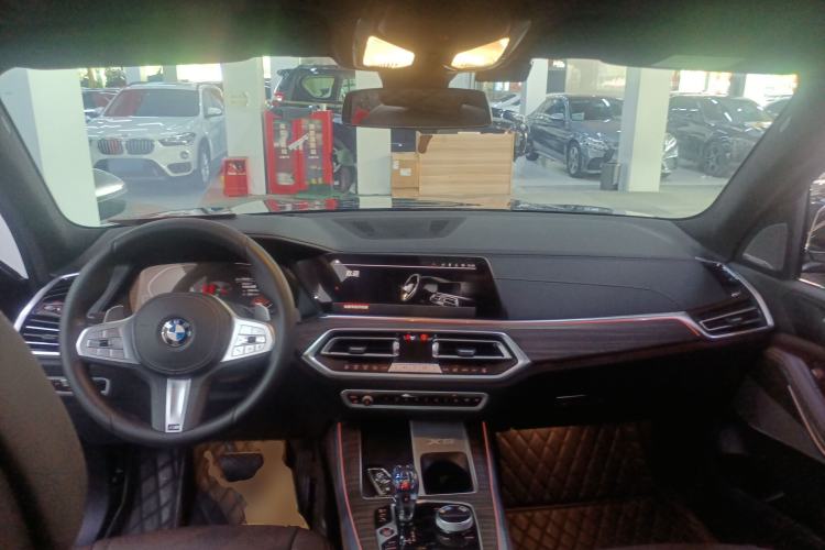 Used BMW X5 2022 Restyled xDrive 40Li M Sport Package
