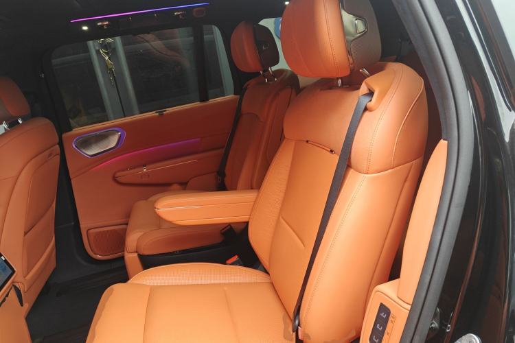 Used Lynk & Co 900 2025 1.5T Ultra
