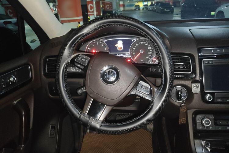 Used Volkswagen Touareg 2017 3.0 TSI Touareg Model Steering Wheel