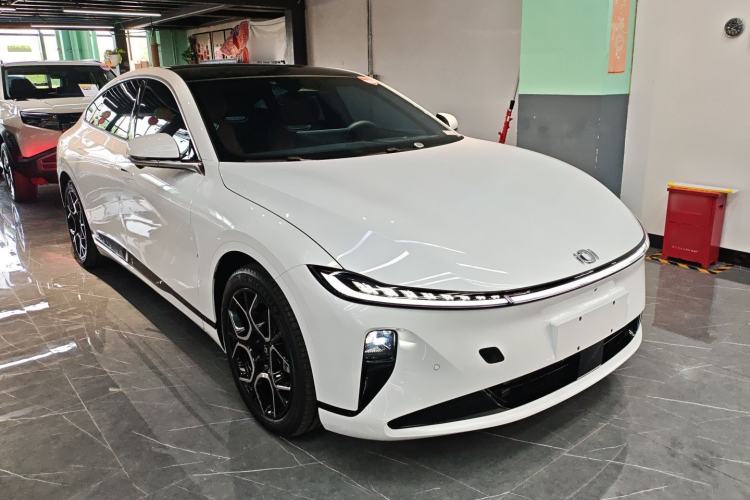 Used CHANGAN NEVO A07 2024 All-Electric "True Fragrance" Edition 710 Flagship Model Front Right 45 Deg