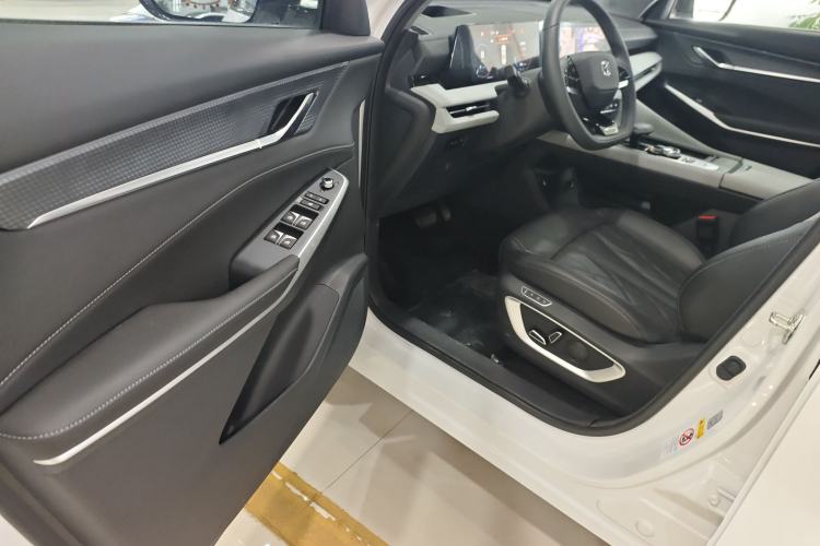 Used CHANGAN CS75 PLUS 2024 3rd Generation Champion Edition 2.0T Intelligent Drive Performance Model Driver Seat