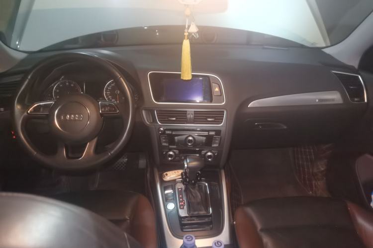 Used Audi Q5 2018 Collector's Edition 40 TFSI Technology Model