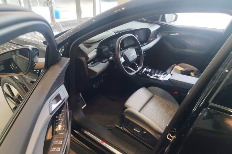 Used Audi Q6L e-tron 2026 First Launch Navigation Edition