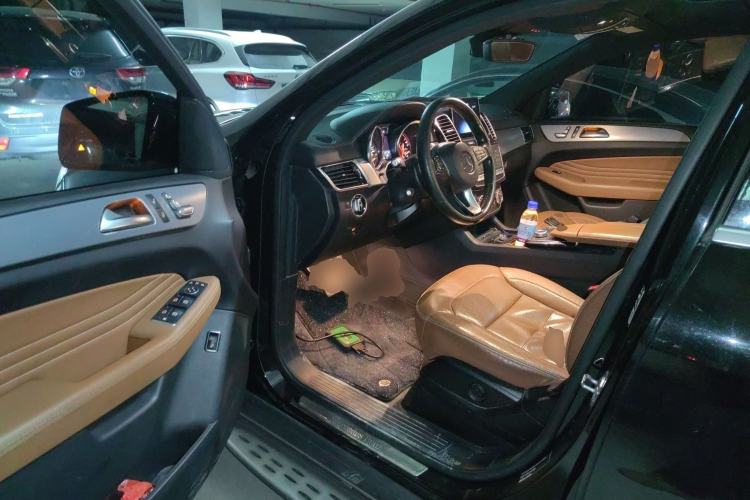 Used Mercedes-Benz GLE Coupe 2017 GLE 400 4MATIC Coupe SUV Driver Seat