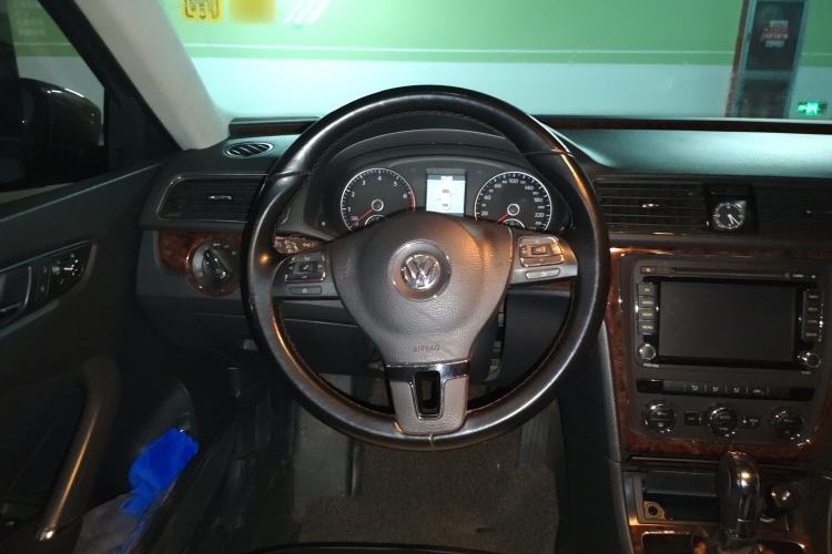 Used Volkswagen Passat 2013 1.8TSI DSG Prestige Edition Steering Wheel