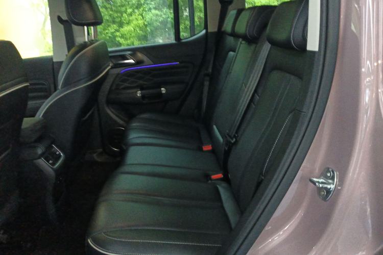 Used Tank 300 2023 City Edition 2.0T—Stylish as Ever Left Rear Seat