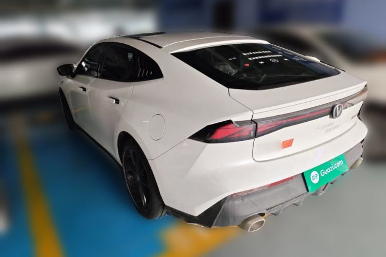 Used Changan UNI-V 2023 1.5T Prestige Model
