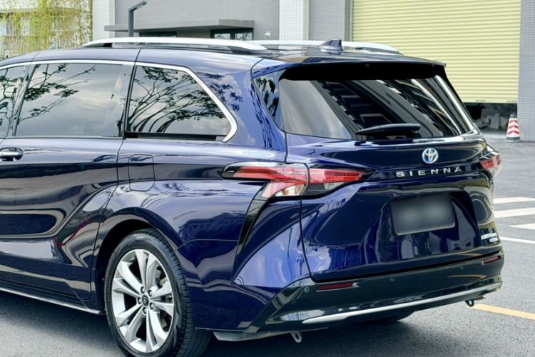 Used Toyota SIENNA 2021 2.5L Hybrid Ultimate Edition Exterior 3