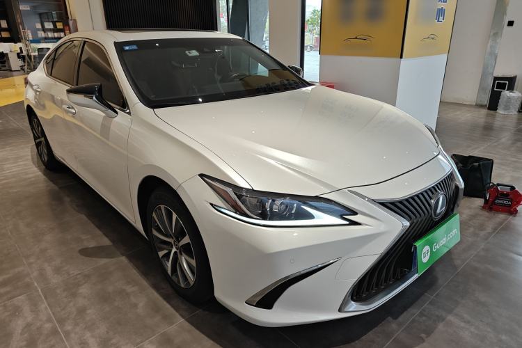 Used Lexus ES 2020 260 Excellence Edition