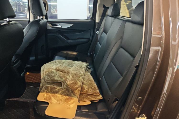 Used Great Wall Poer 2021 2.0T Commercial Version Automatic Diesel 4x4 Navigation-Ready Long-Box GW4D20M