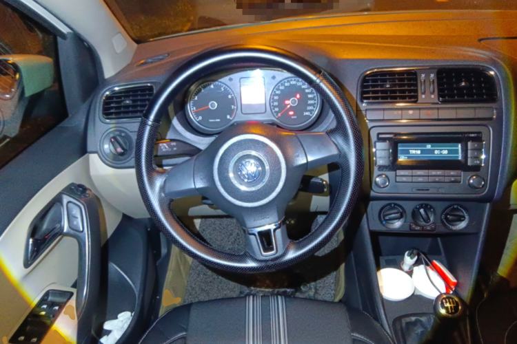 Used Volkswagen Polo 2011 1.6L Manual ZhiShang Edition
