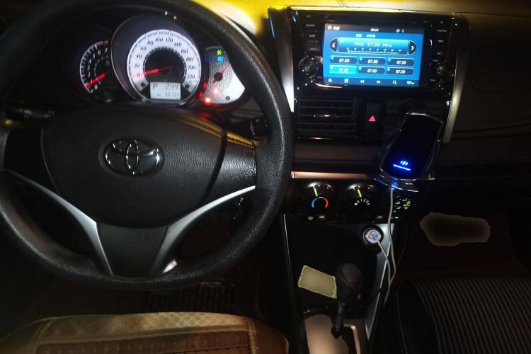 Used Toyota YARiS L Zhi Xuan 2015 1.5G Automatic Orange Limited Edition
