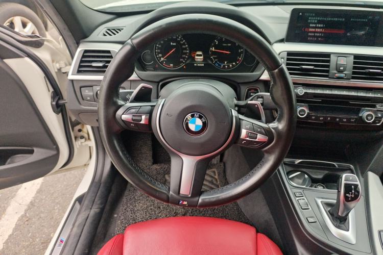 Used BMW 3 Series 2018 330i M Sport Night Edition Steering Wheel