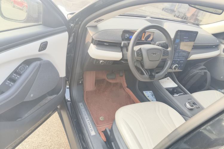 Used Ford Mustang Mach-E 2021 AION Y Plus Rear-Drive Luxury Edition (Long Range)
