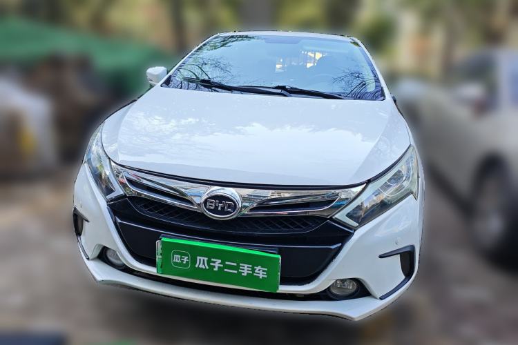 Used BYD Qin New Energy 2014 1.5T Cool Black Knight Flagship Model Front