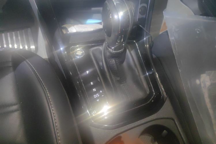 Used Volkswagen Touran 2016 Volkswagen Touran L 330TSI DSG Luxury Edition Gear Lever