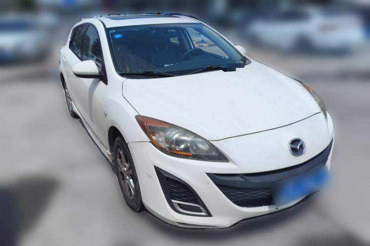 Used Mazda 3 2013 Hatchback 1.6L Automatic Elite Model Front Right 45 Deg