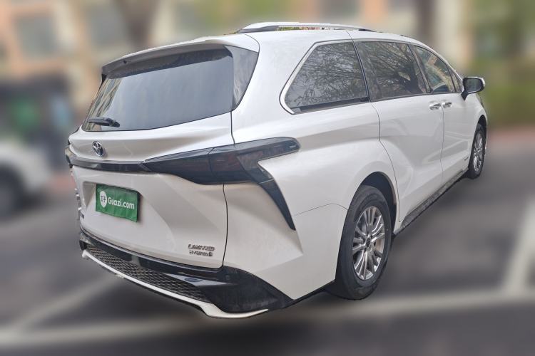 Used Toyota SIENNA 2021 2.5L Hybrid Premium Edition Rear Right 45 Deg