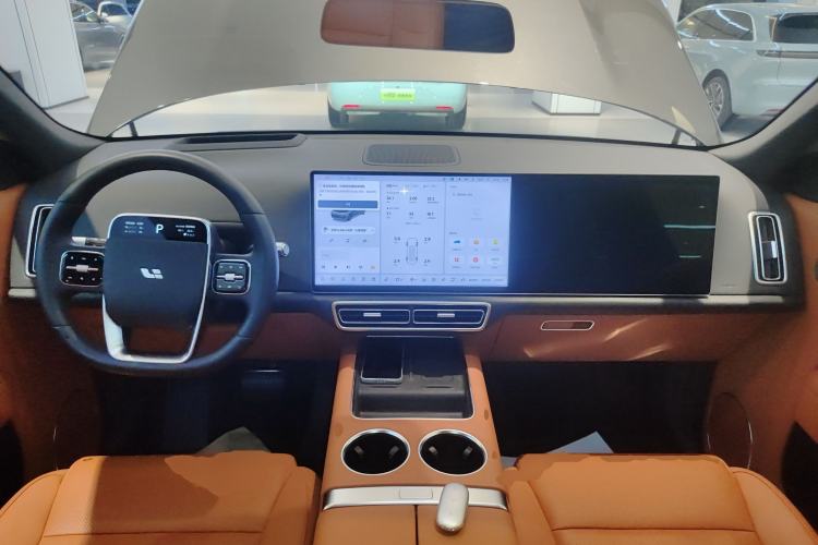 Used Li Auto L8 2025 Max Smart Refresh Edition Center Console