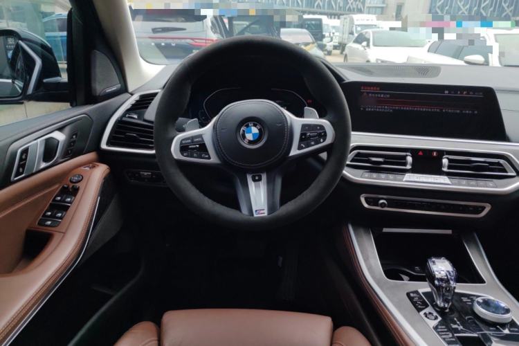 Used BMW X5 2021 xDrive40i M Sport Package Steering Wheel