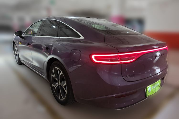 Used Hima Luxeed S7 2025 705 km Pro
