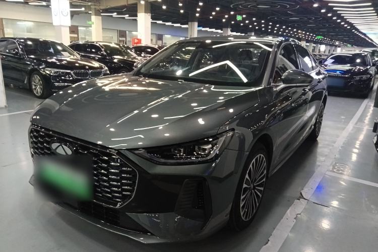 Used Chery Fengyun A8L 2025 1.5 TGDI 145 km Luxury Version