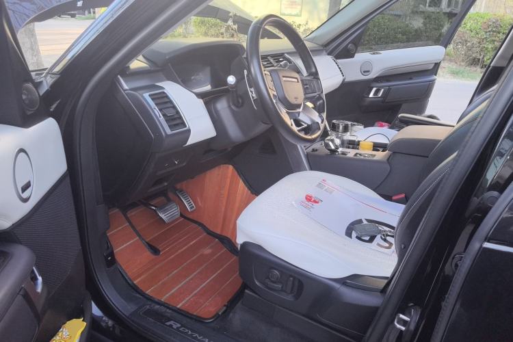 Used Land Rover Discovery 2021 360 PS R-Dynamic SE Driver Seat