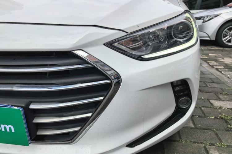 Used Hyundai Elantra (6th Generation / Lingdong) 2018 1.6L Automatic 15th Anniversary Special Edition Left Front Headlight
