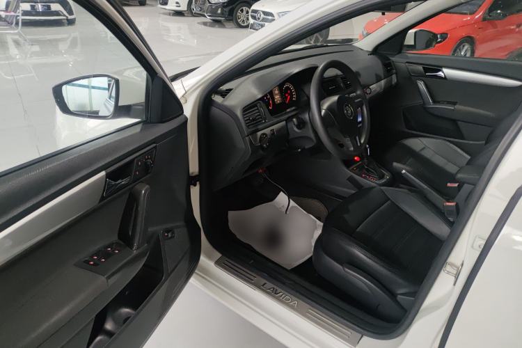 Used Volkswagen Lavida 2017 1.6L Automatic Comfort Edition