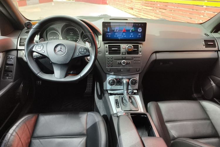 Used Mercedes-Benz C-Class AMG 2010 AMG C 63 Sport Enhancement Edition Center Console