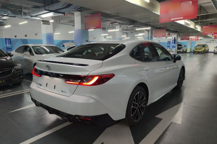 Used Toyota Camry 2026 Model Dual-Engine 2.0HSE Sport Lite Edition