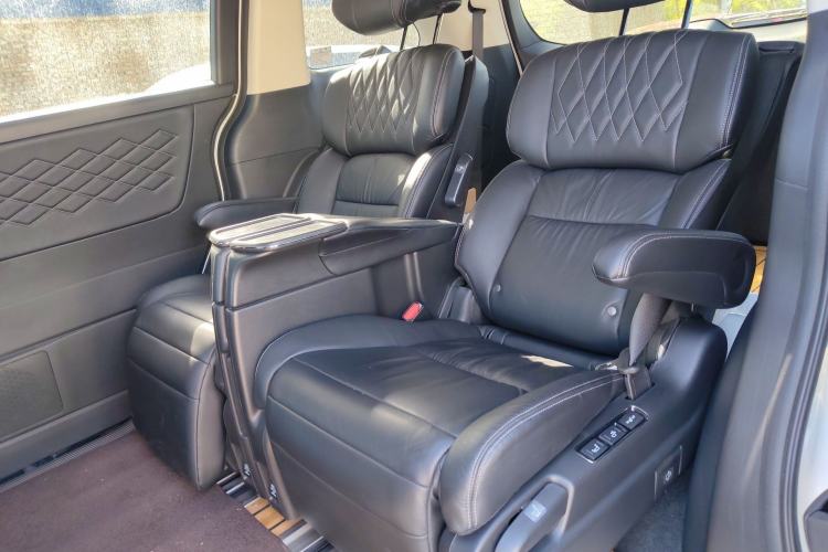 Used Honda Elysion 2019 2.0L Hybrid Luxury Edition
