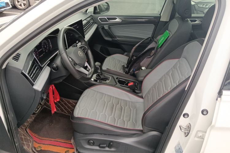 Used Volkswagen Tiguan L 2022 330TSI Automatic Two-Wheel Drive R-Line Flagship Edition Left Front Seat