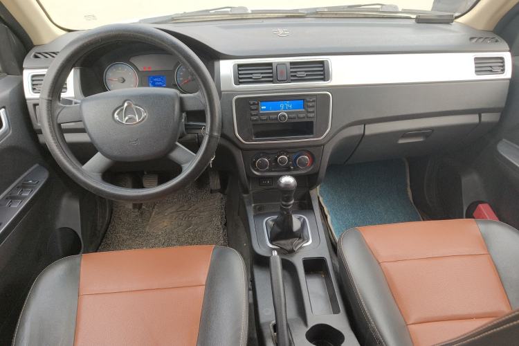 Used CHANGAN KAICHENG Shenqi F30 2018 1.5L Elite Edition Short Wheelbase DAM15L Center Console