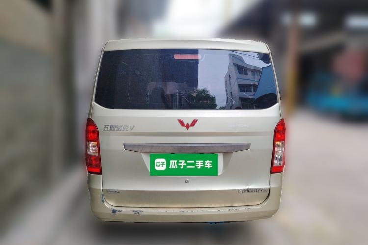 Used Wuling Rongguang V 2015 1.5L Practical Version Rear