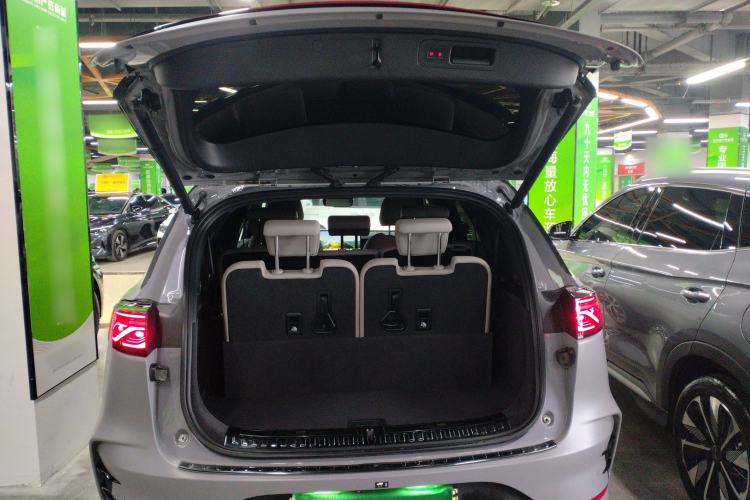 Used BYD Tang New Energy 2025 DM-i 115KM Prestige Model Trunk