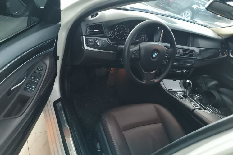 Used BMW 5 Series 2014 525Li Luxury Design Package
