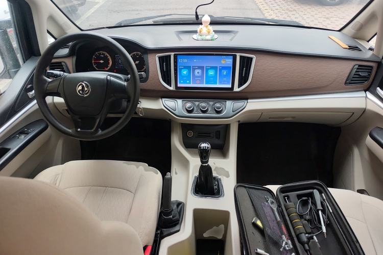 Used FORTHING Lingzhi 2019 Facelifted M5L 1.6L 7-Seater Base Model China VI Standard
