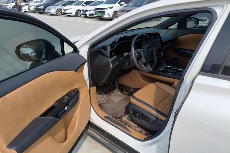 Used Lexus RZ 2023 450e All-Wheel Drive Luxury Edition Driver Seat