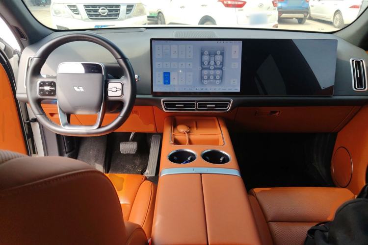 Used Li Auto L7 2023 Pro Model Center Console