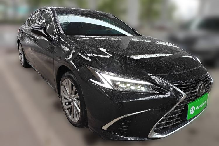 Used Lexus ES 2025 300h Deluxe Edition
