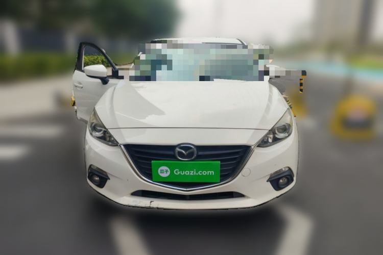 Used Mazda 3 Axela 2016 Sedan 1.5L Automatic Comfort Model
