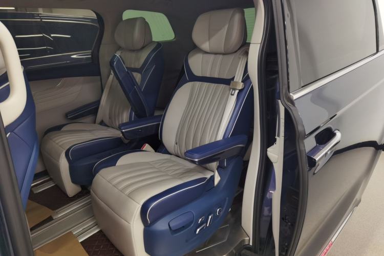 Used Roewe iMAX8 2021 400TGI Supreme Series Prestige Edition
