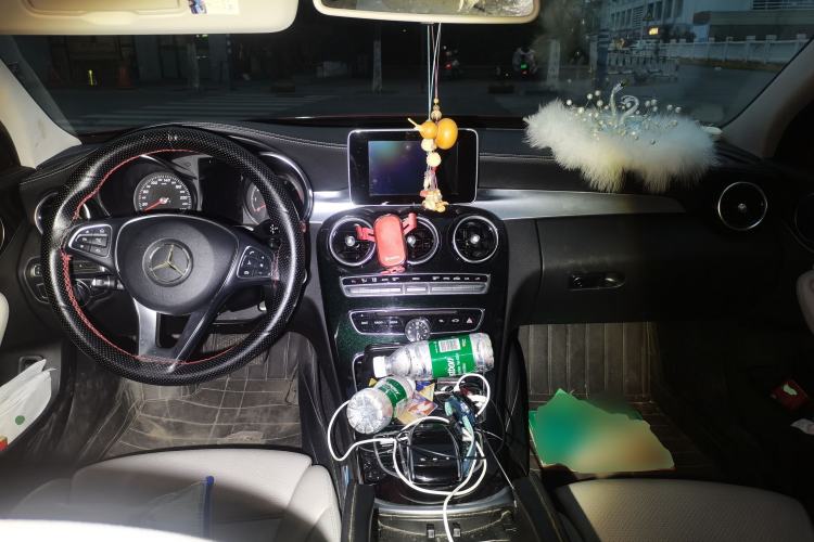 Used Mercedes-Benz C-Class 2018 C 200 L Sport Edition Center Console