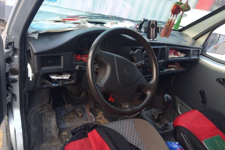 Used Wuling Zhiguang 2020 1.2L Van Utility Model China VI Emission Standard 2 Seats LSI