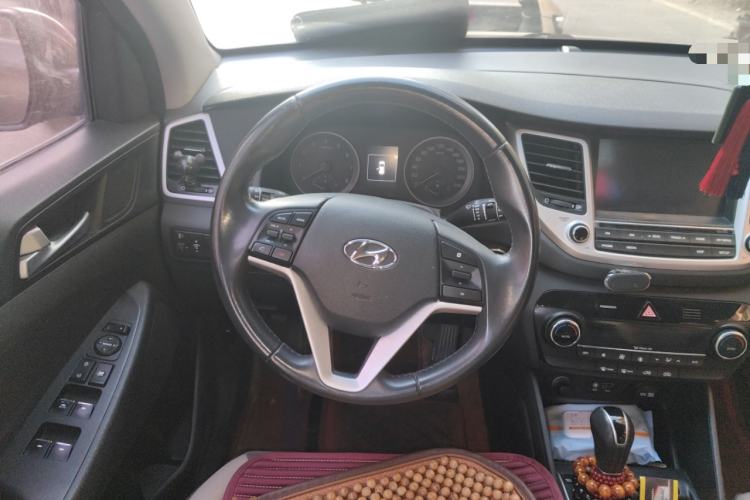 Used Hyundai Tucson 2015 1.6T Dual-Clutch Two-Wheel-Drive Smart Model
