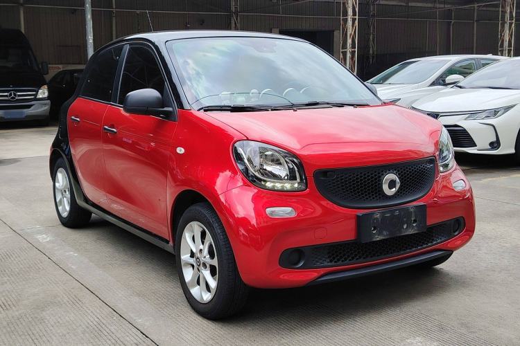 Used smart forfour 2018 1.0L 52 kW Dynamic Edition